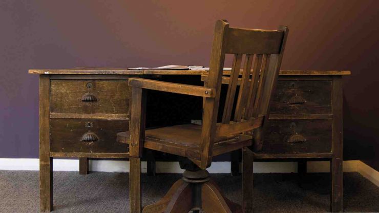 jf desk iiml.jpg